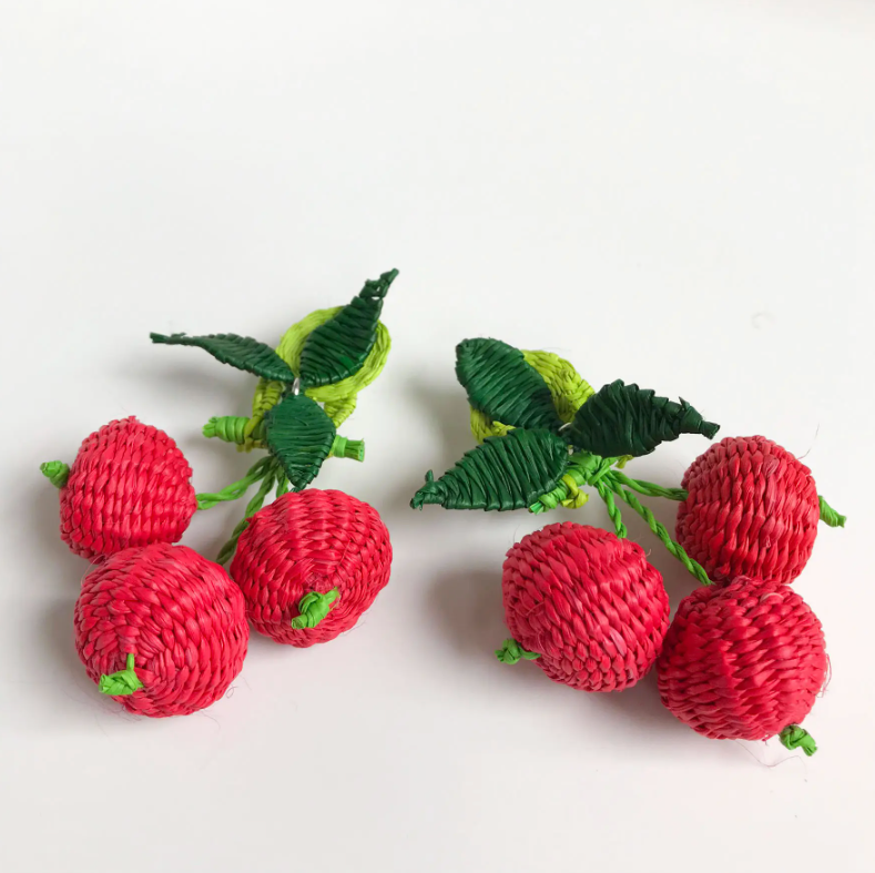 Iraca Palm Cereza Earrings