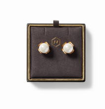 Load image into Gallery viewer, Julie Vos Penelope Pearl Stud Earrings