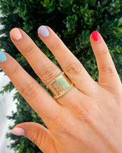 Load image into Gallery viewer, Gold Beaded Cigar Ring